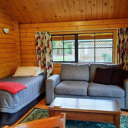 Central Chalets Ltd Александра Екстер'єр фото