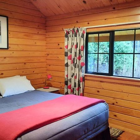 Central Chalets Ltd Александра Екстер'єр фото