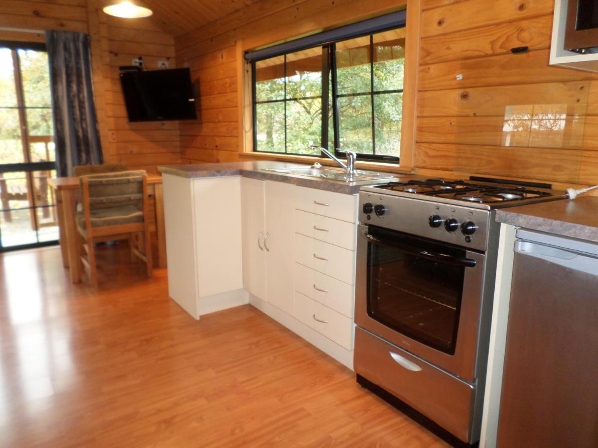 Central Chalets Ltd Александра Екстер'єр фото