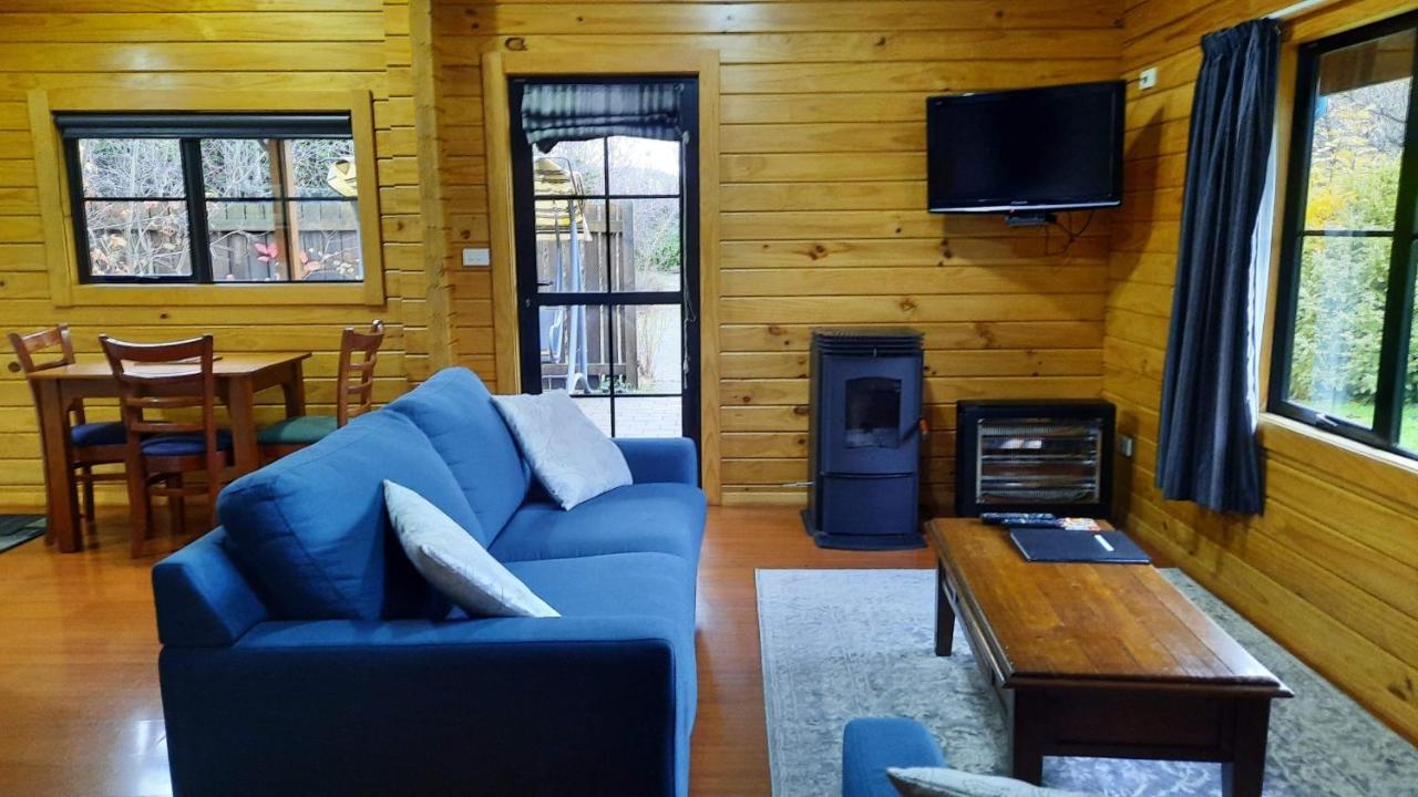 Central Chalets Ltd Александра Екстер'єр фото