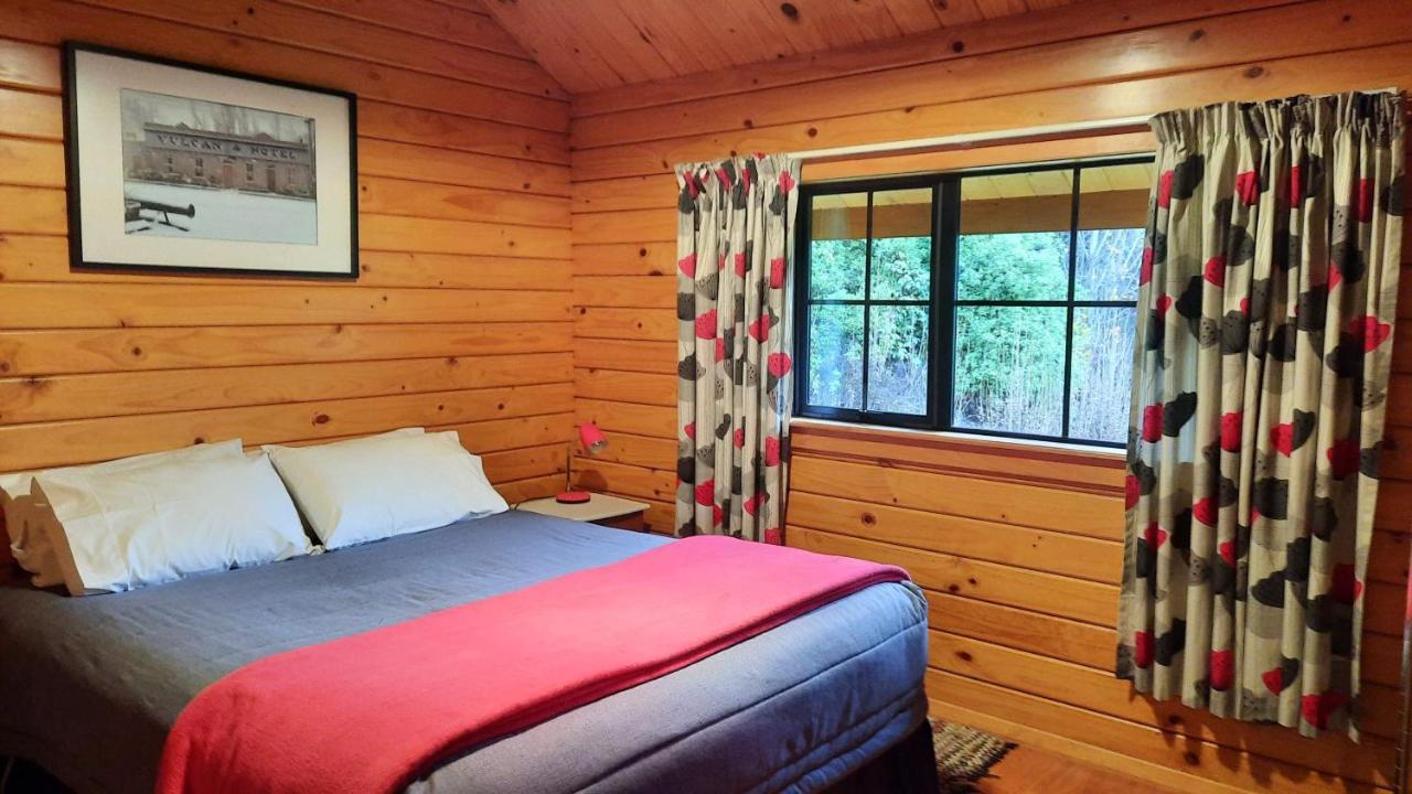 Central Chalets Ltd Александра Екстер'єр фото