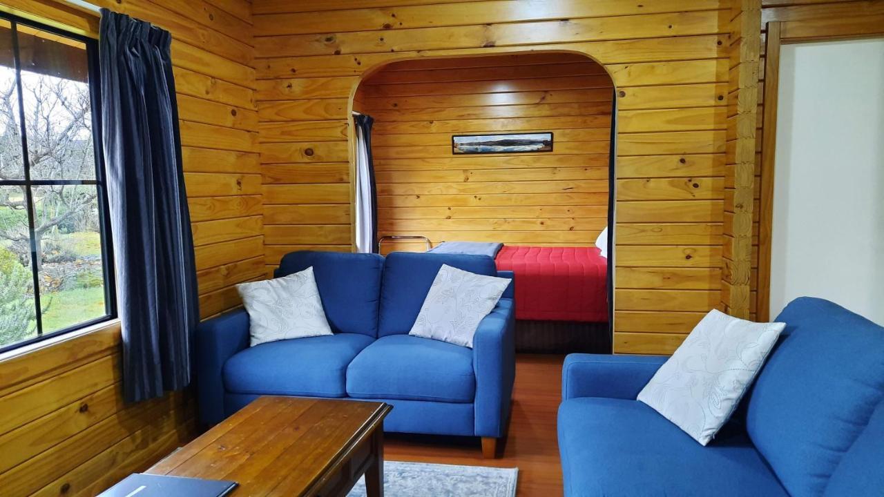 Central Chalets Ltd Александра Екстер'єр фото