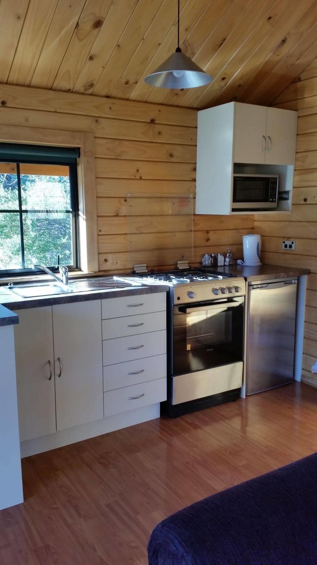 Central Chalets Ltd Александра Екстер'єр фото