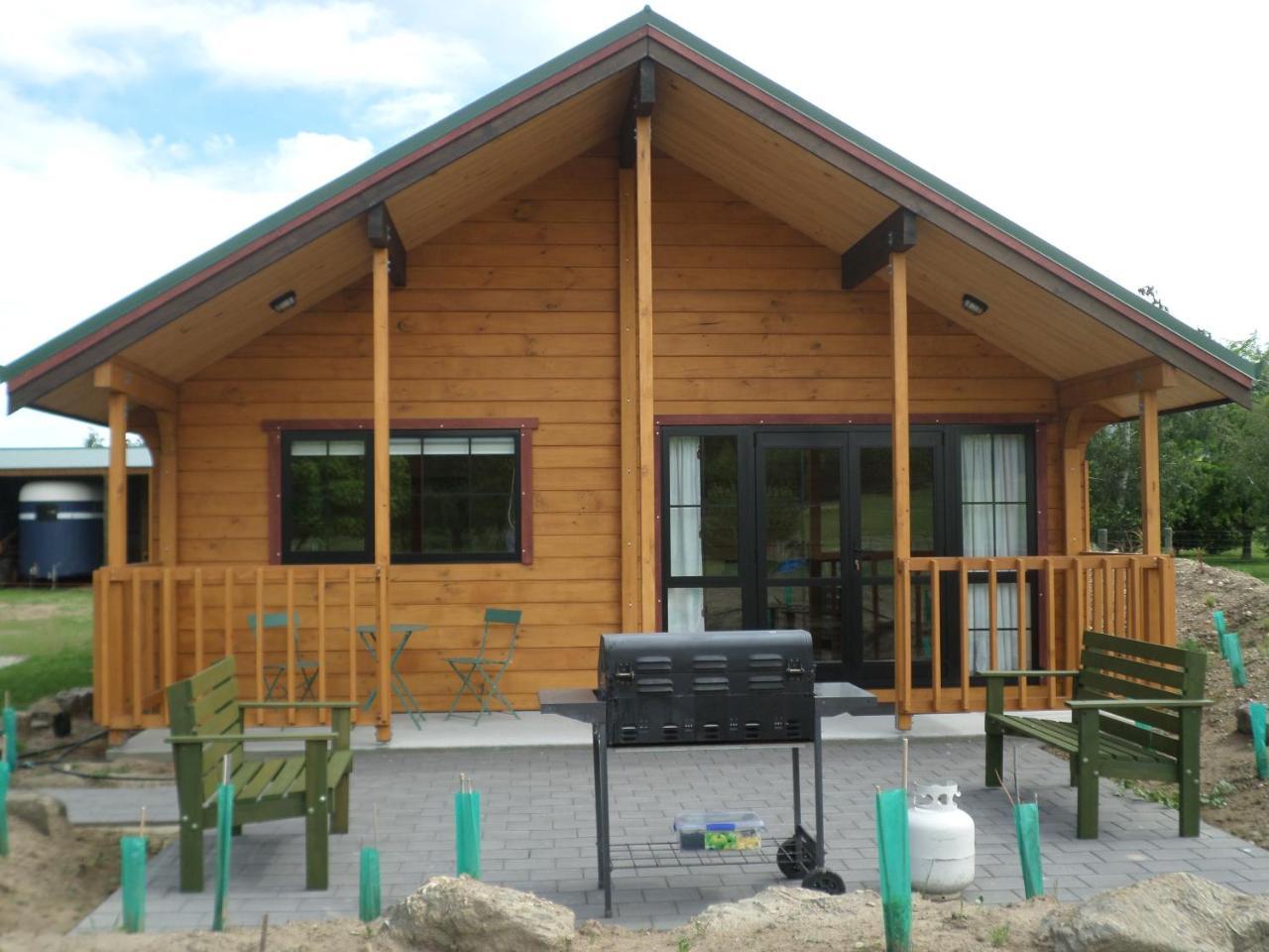 Central Chalets Ltd Александра Екстер'єр фото