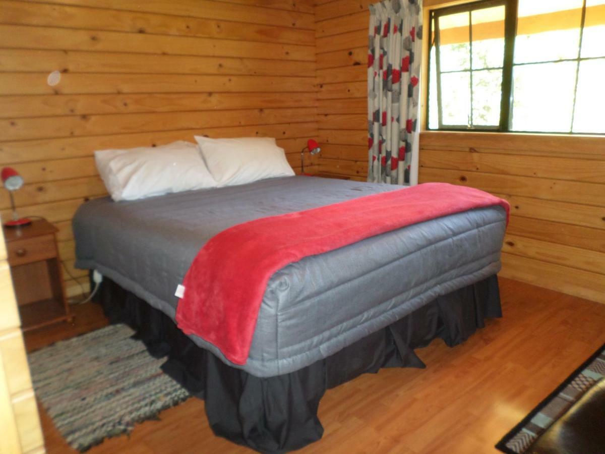 Central Chalets Ltd Александра Екстер'єр фото